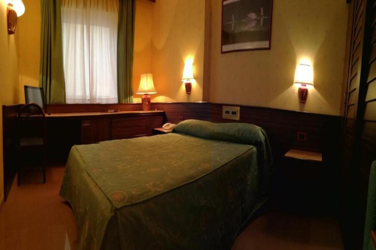 Hotel Leonardo Da Vinci Sassari Esterno foto