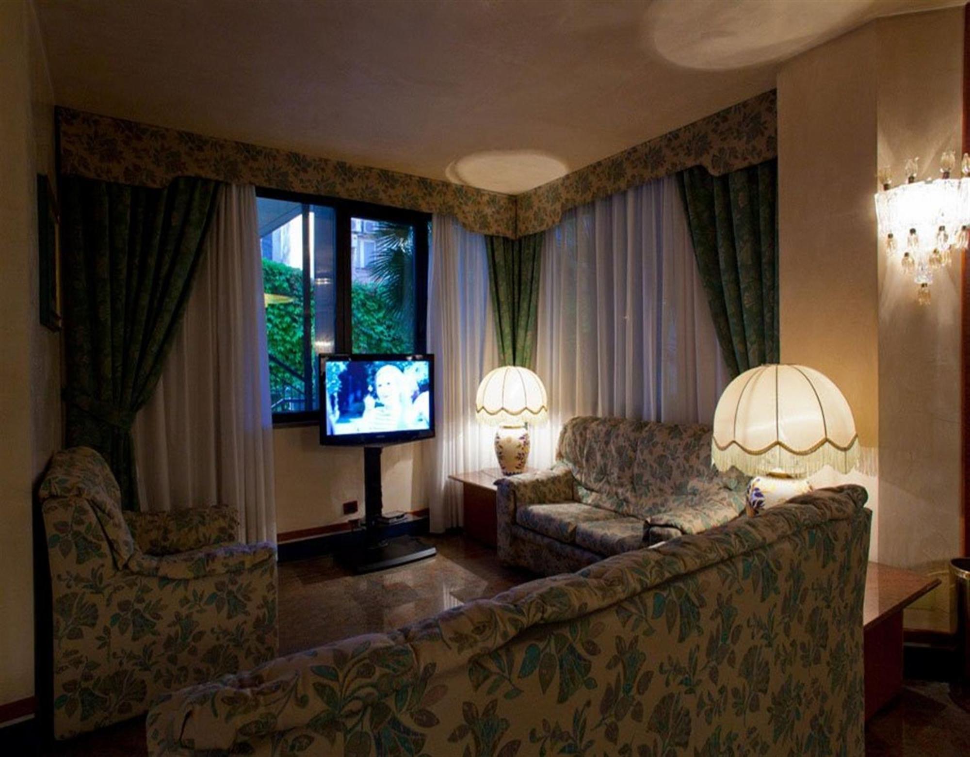 Hotel Leonardo Da Vinci Sassari Esterno foto