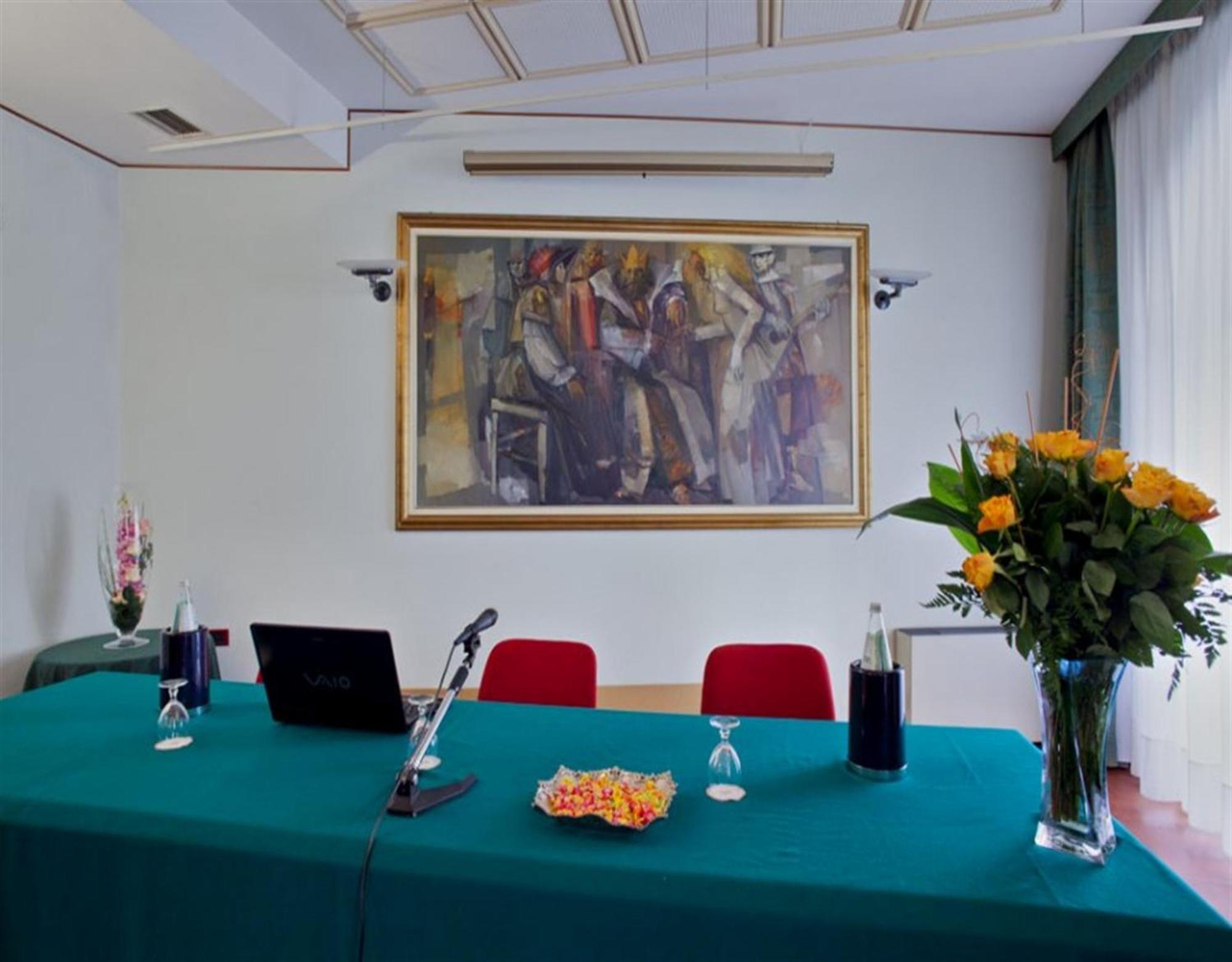 Hotel Leonardo Da Vinci Sassari Esterno foto