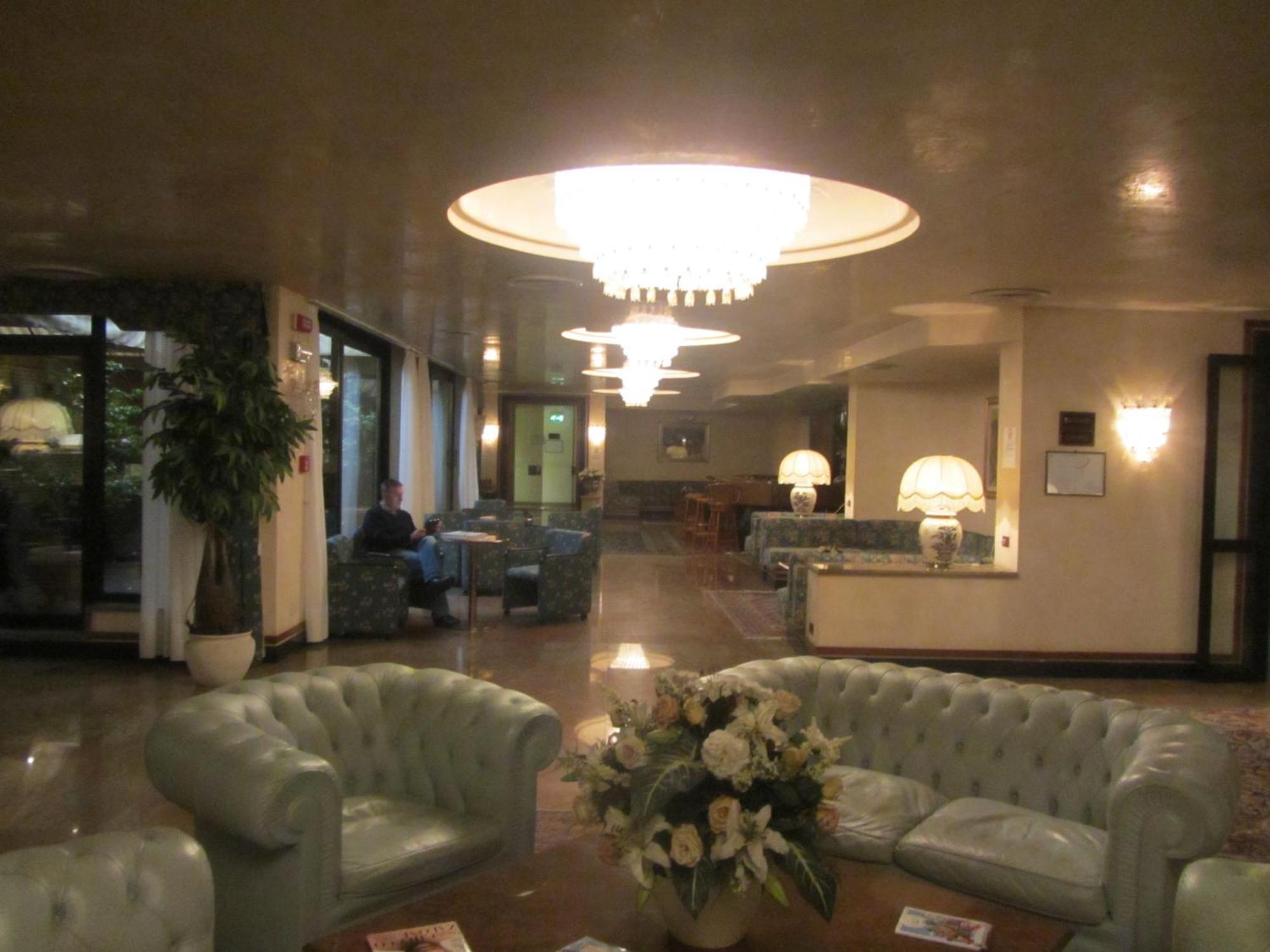 Hotel Leonardo Da Vinci Sassari Esterno foto