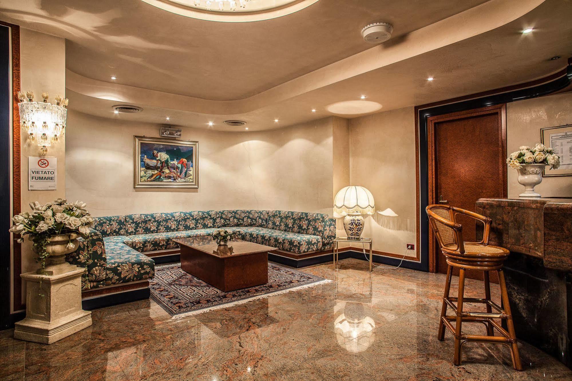 Hotel Leonardo Da Vinci Sassari Esterno foto