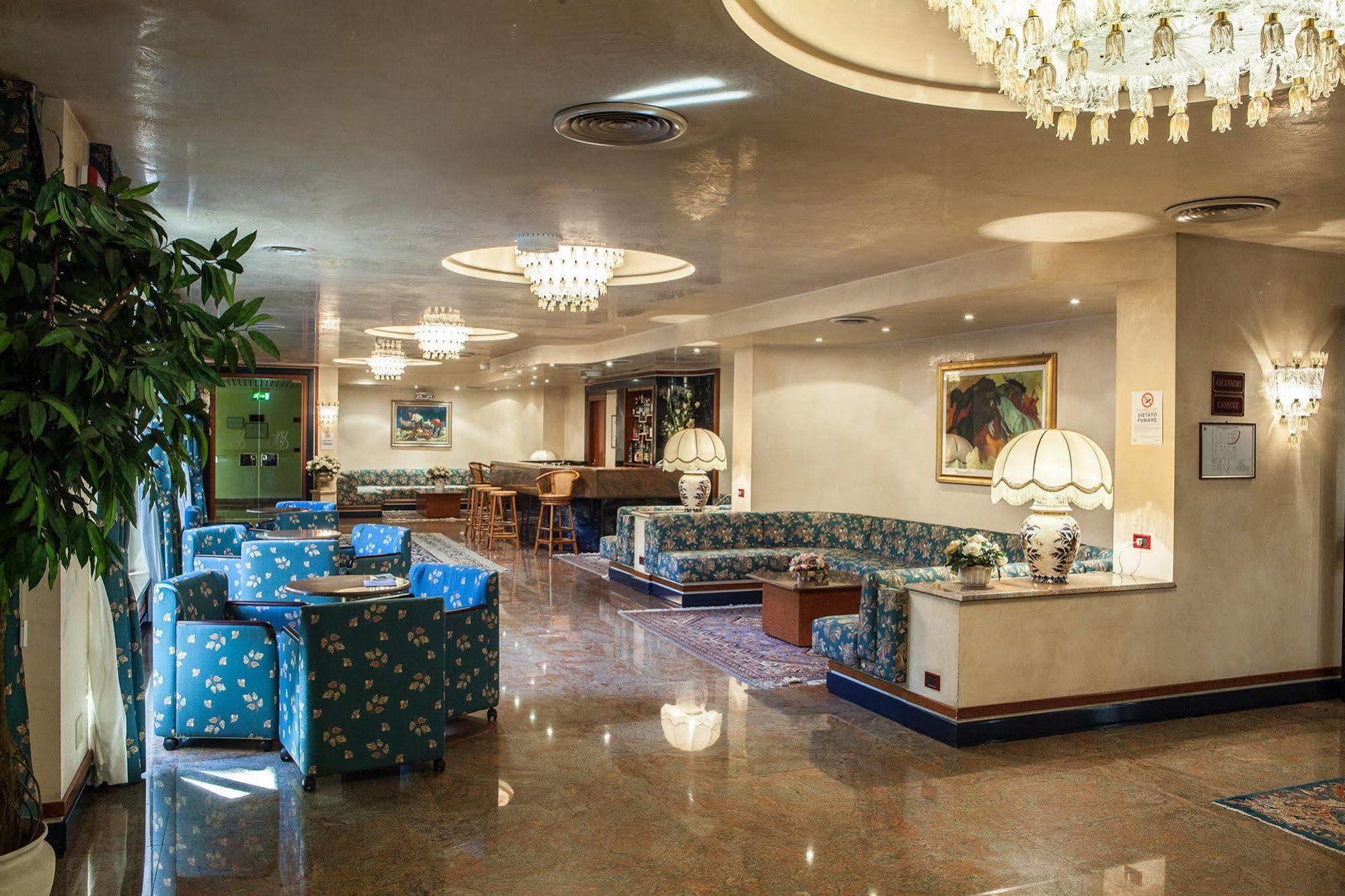 Hotel Leonardo Da Vinci Sassari Esterno foto