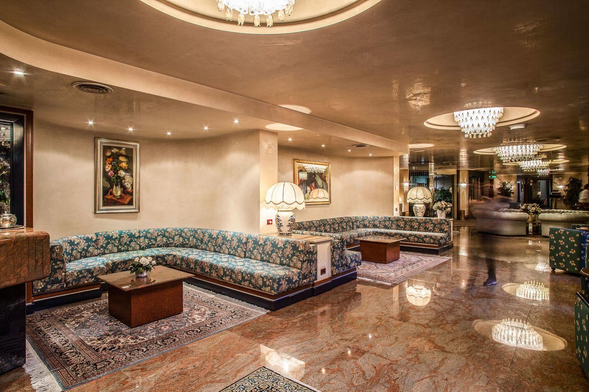 Hotel Leonardo Da Vinci Sassari Esterno foto