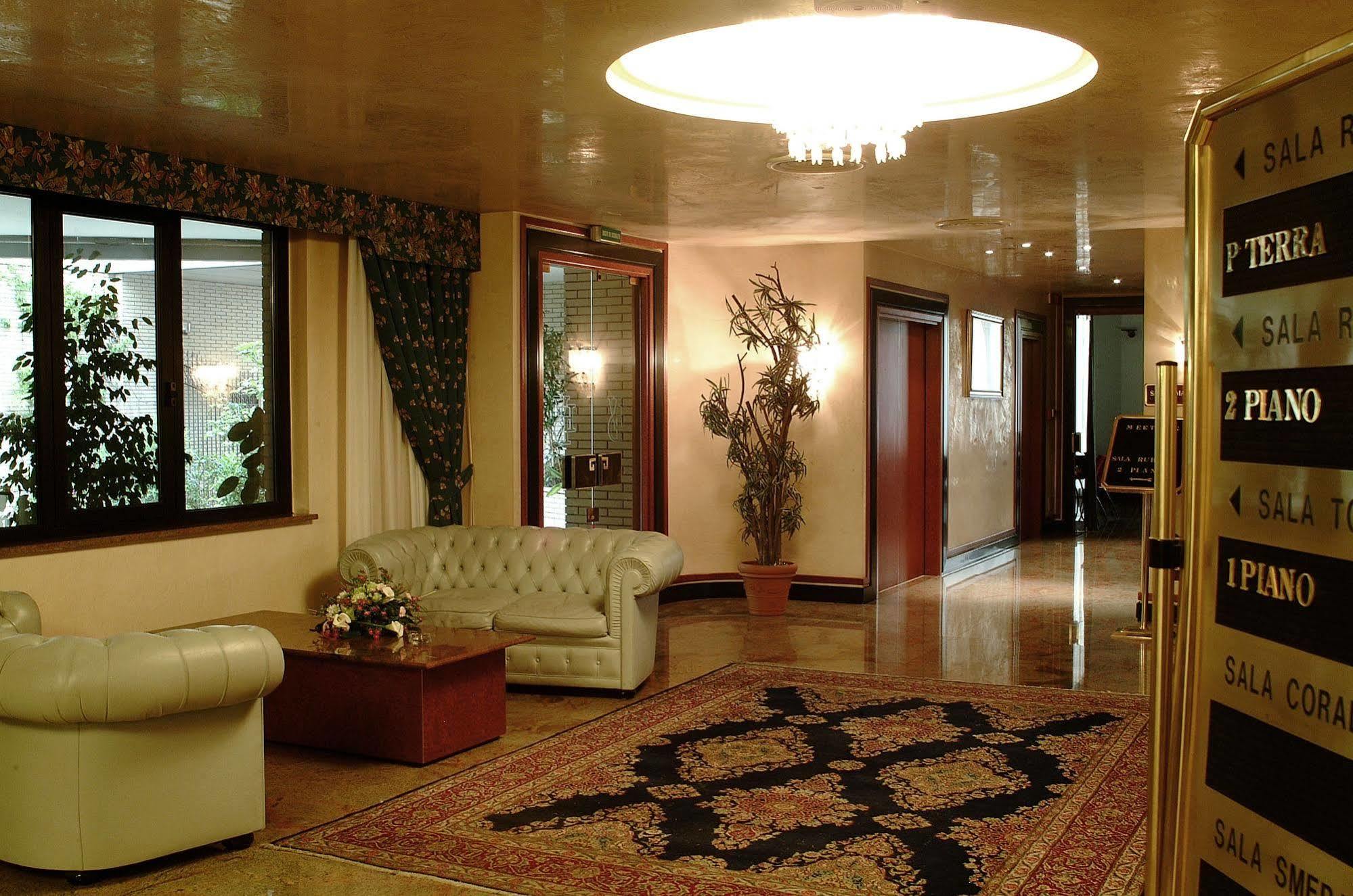 Hotel Leonardo Da Vinci Sassari Esterno foto