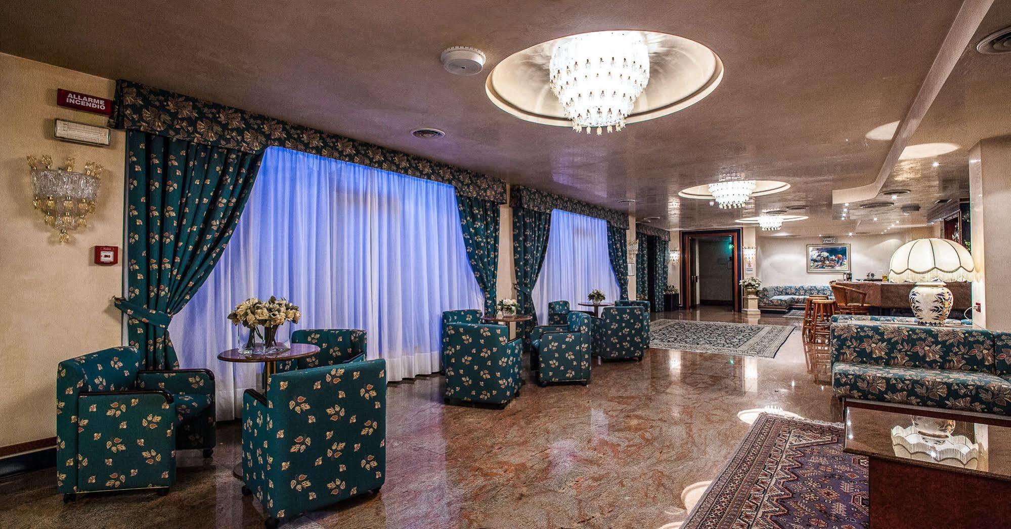 Hotel Leonardo Da Vinci Sassari Esterno foto