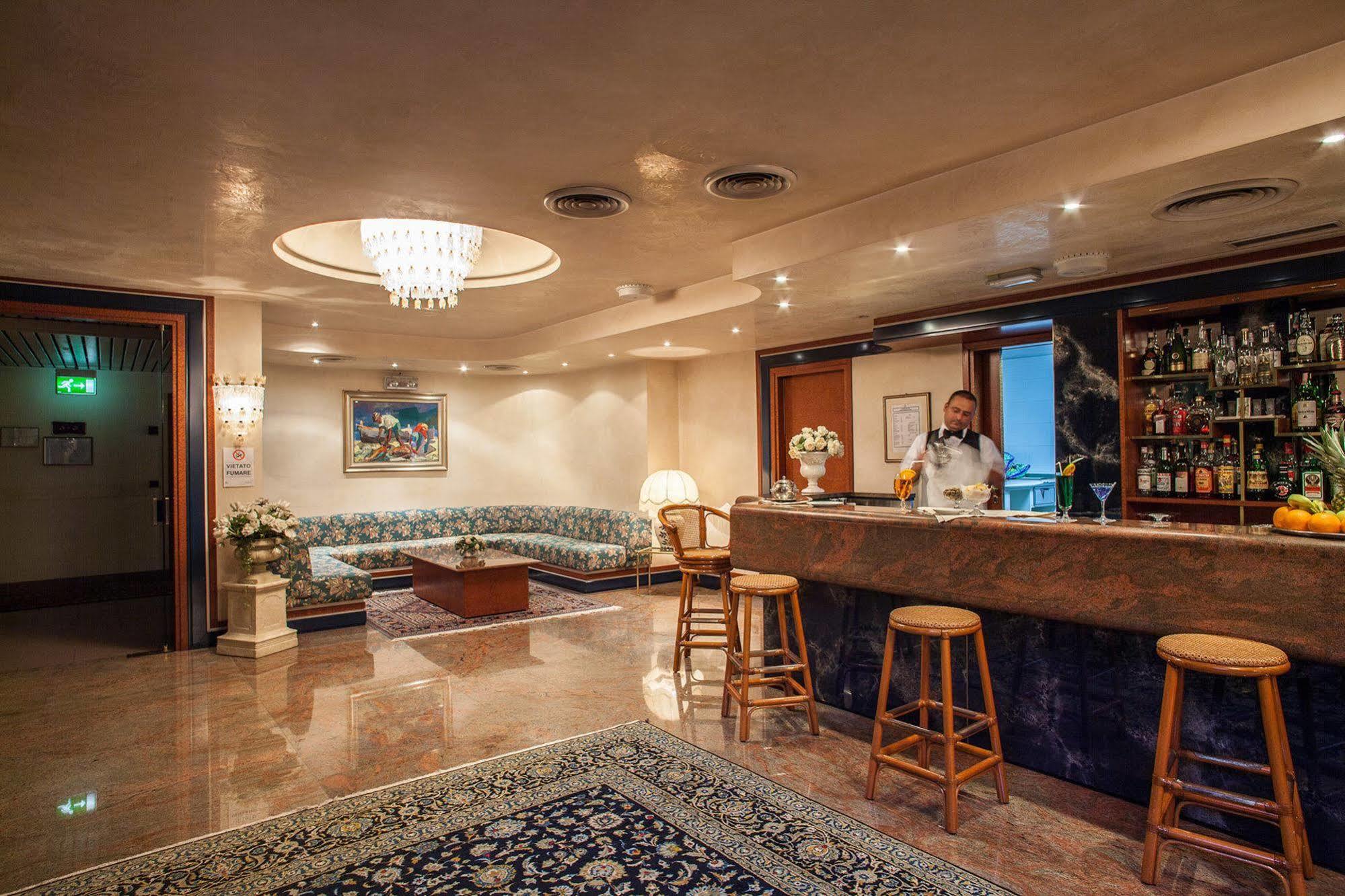 Hotel Leonardo Da Vinci Sassari Esterno foto