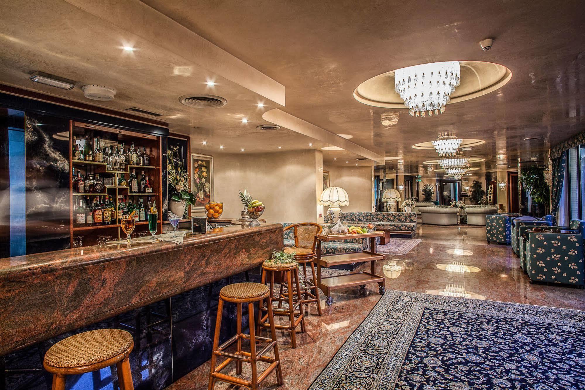 Hotel Leonardo Da Vinci Sassari Esterno foto
