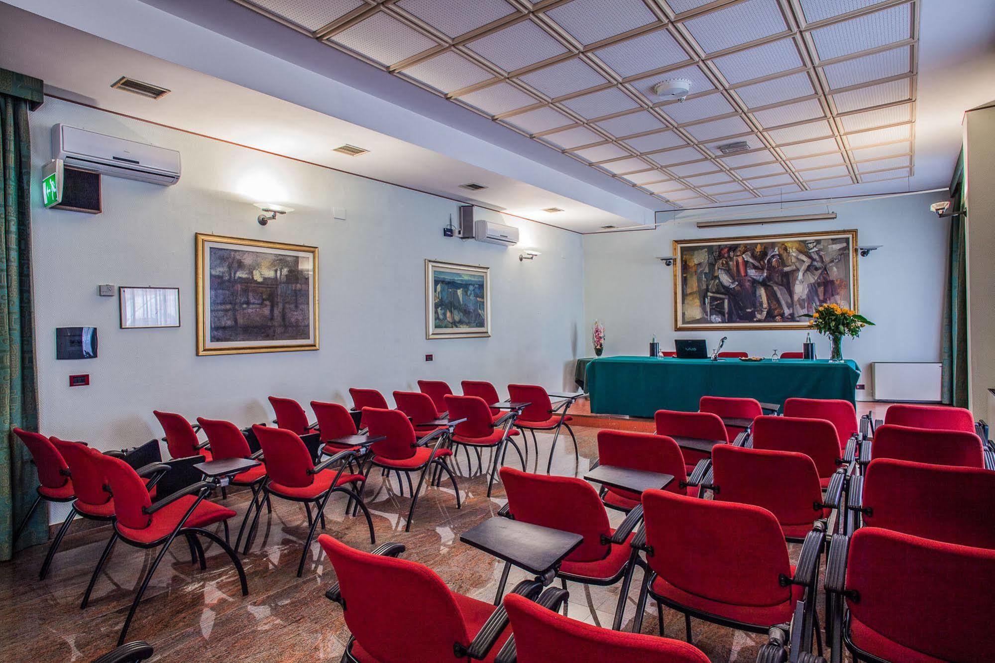 Hotel Leonardo Da Vinci Sassari Esterno foto