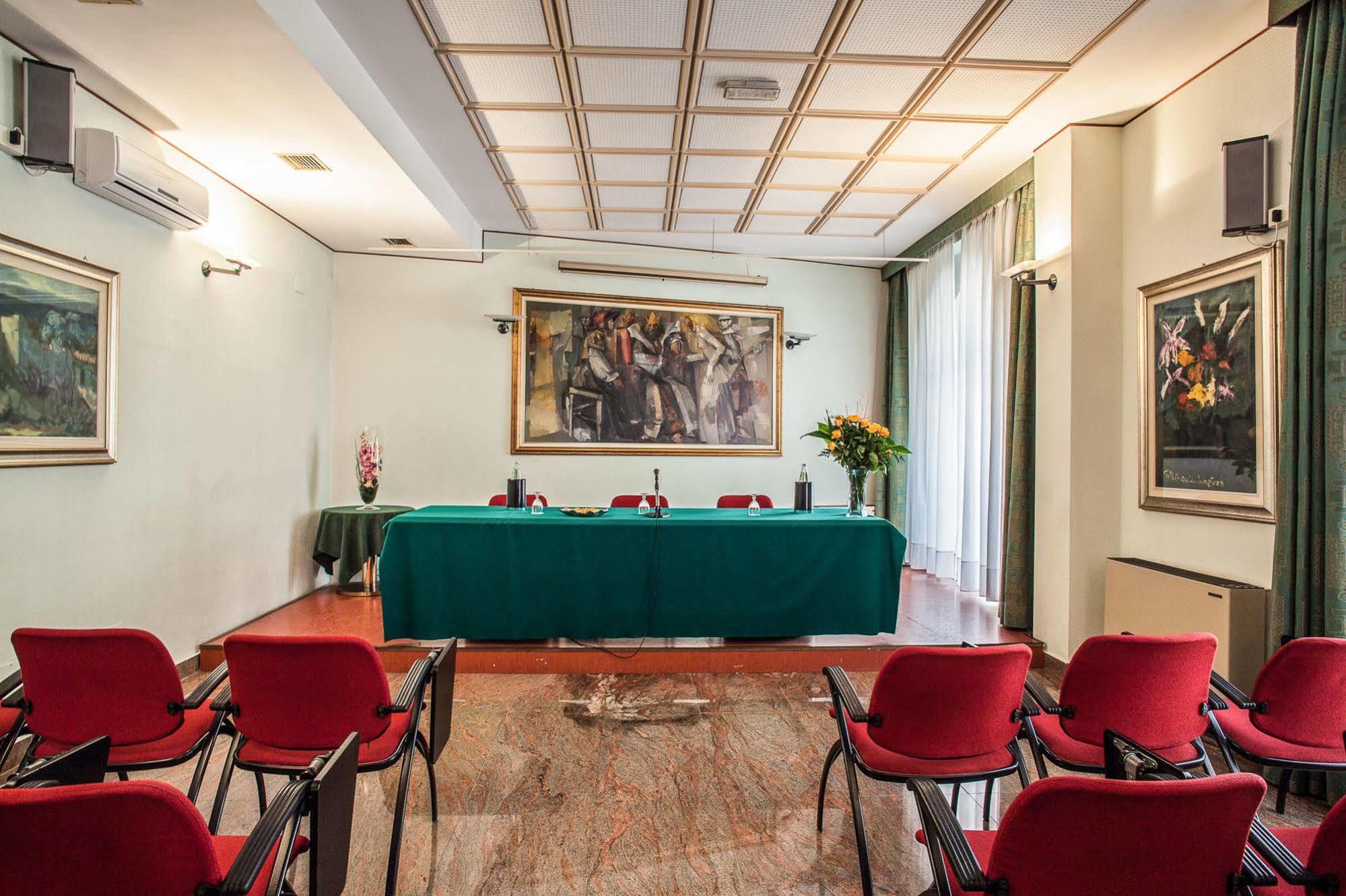 Hotel Leonardo Da Vinci Sassari Esterno foto